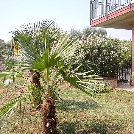 B&B Agli Ulivi Манерба-дель-Гарда Екстер'єр фото