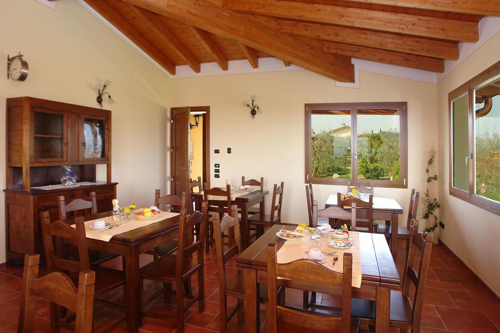 B&B Agli Ulivi Манерба-дель-Гарда Екстер'єр фото